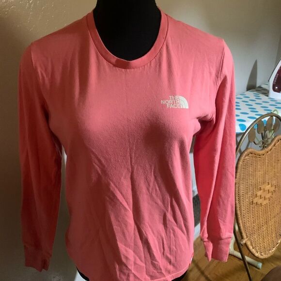 Woman’s North face - Picture 1 of 3